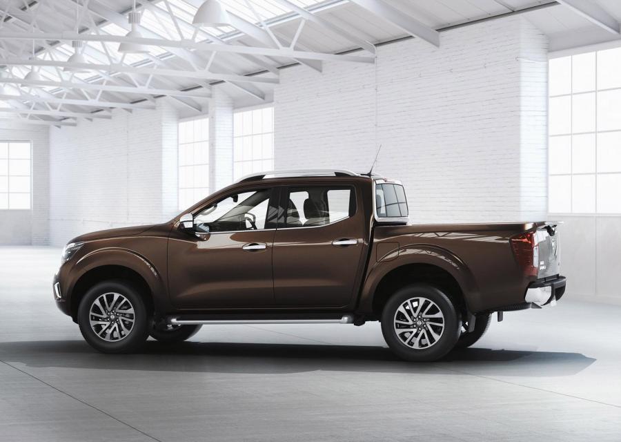  Nissan NP300 Navara Double Cab 2014 года  (TH) (фото 11 из 34)